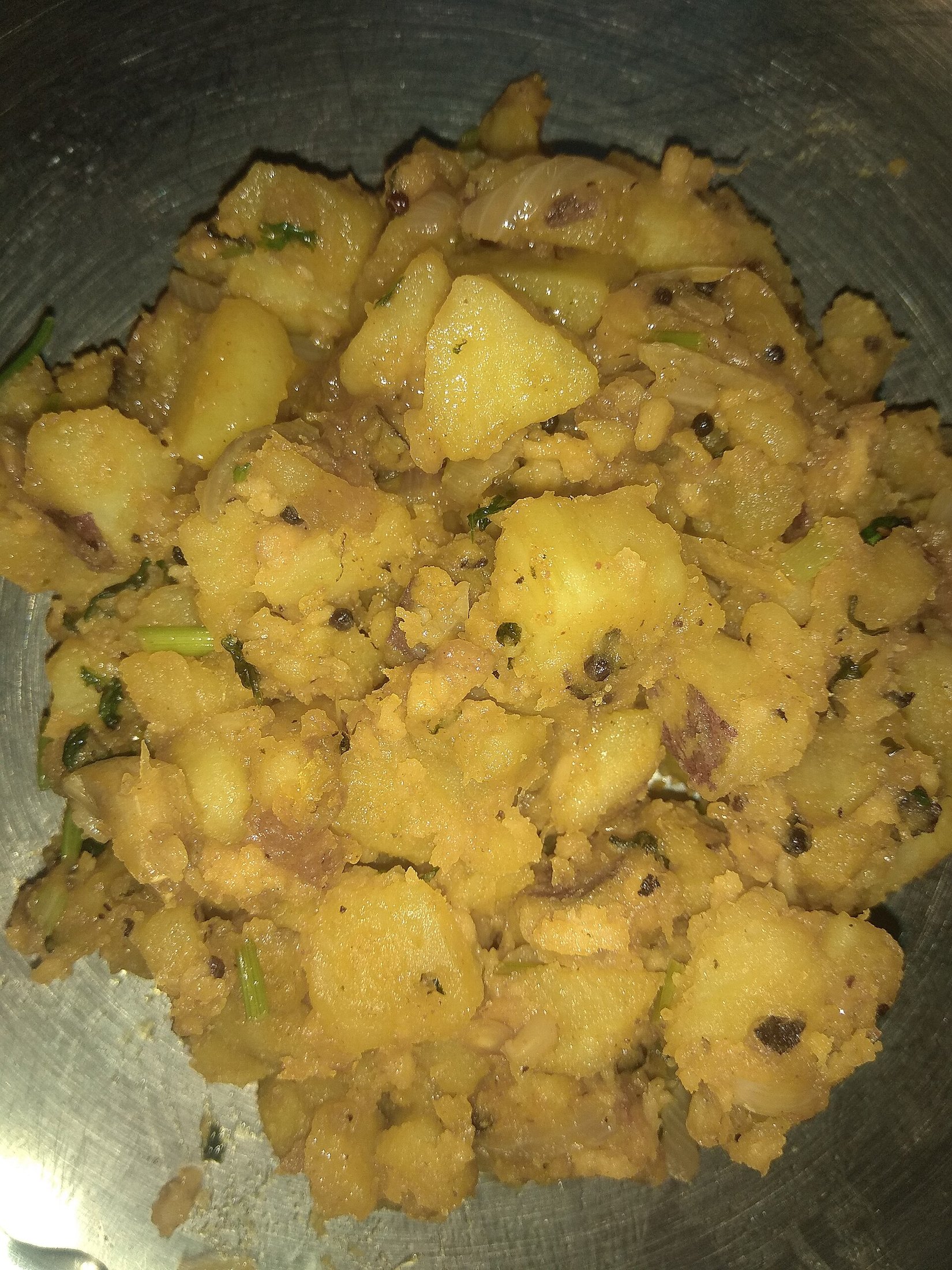 Curry de patates douces, pois chiches et yaourt de soja
