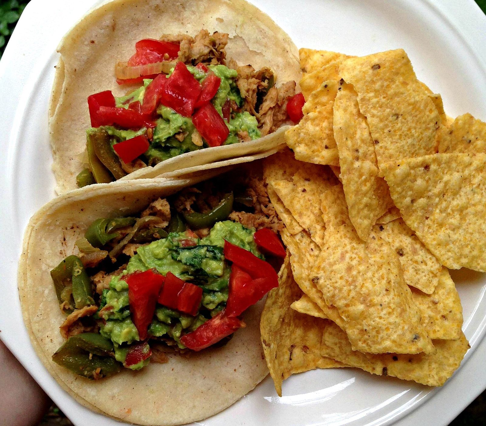 Fajitas au tofu fumé grillé et salsa fraîche