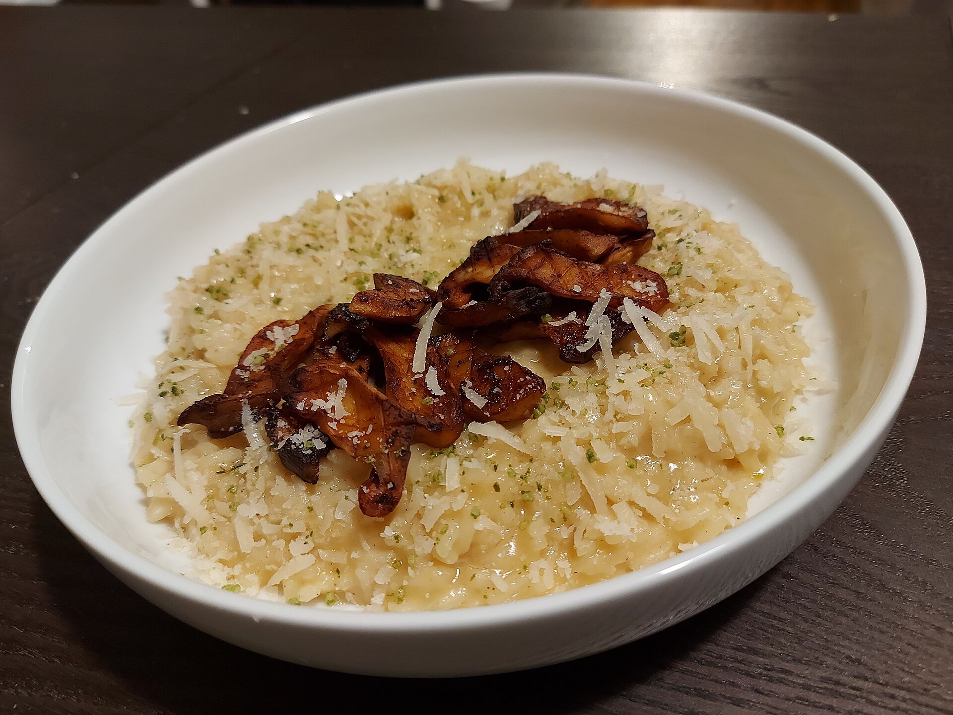 Petit épeautre aux girolles, miso et crème d'avoine