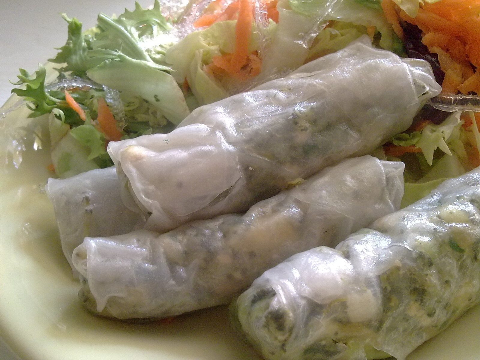 Raviolis vapeur-poêlés au tofu fumé et beurre de cacahuète