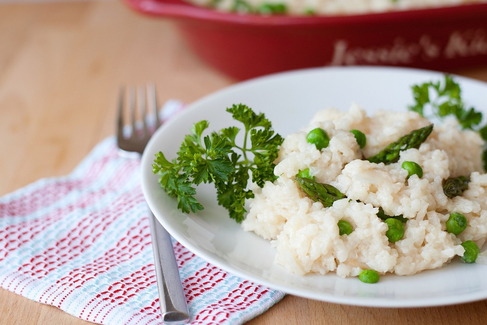 Risotto printanier, petits pois, asperges et fèves